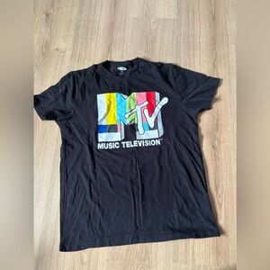 MTV t-shirt